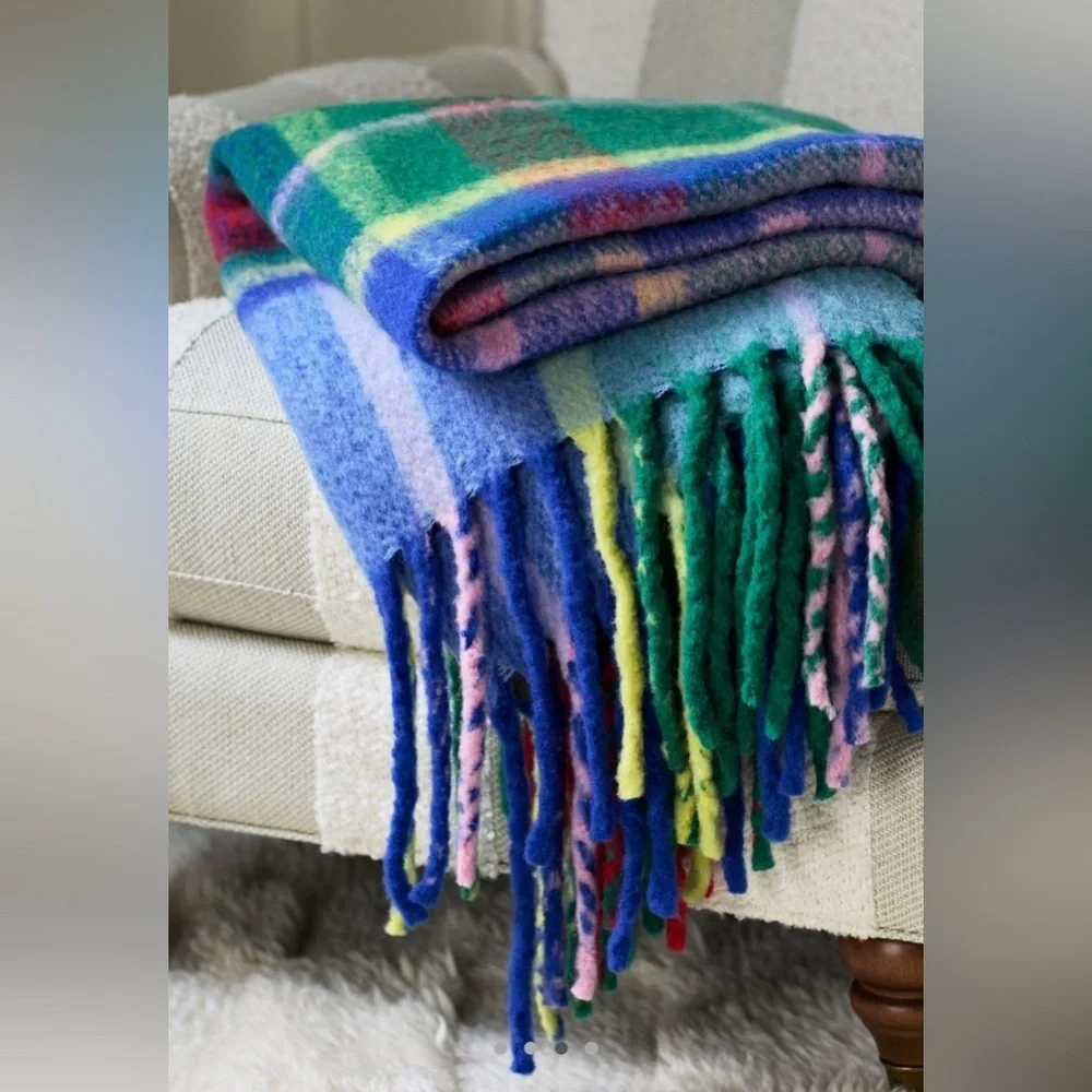 Anthropologie Vibrant Holiday Plaid Throw tartan green festive new fringe wool